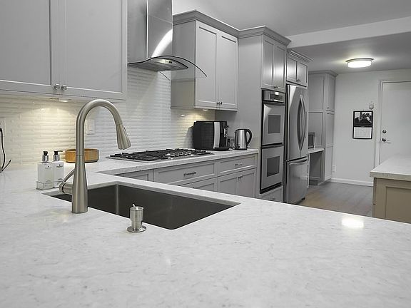 2nd image of 5853 Cardeno Dr