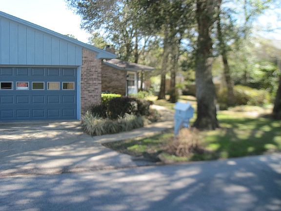 2nd image of 849 Holbrook Cir
