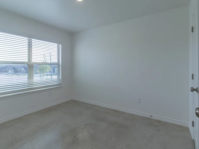 1230 Lehmann Dr — Photo 19