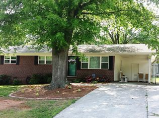 230 Lewis St, Toccoa, GA 30577