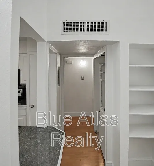 5938 Sandhurst Ln #205 — Photo 9
