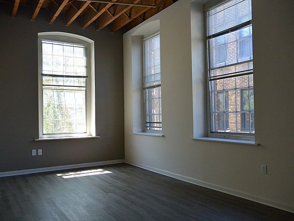 5th image of 222 Race St #15f0476f5