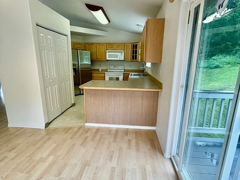 21507 Tony Cir — Photo 7