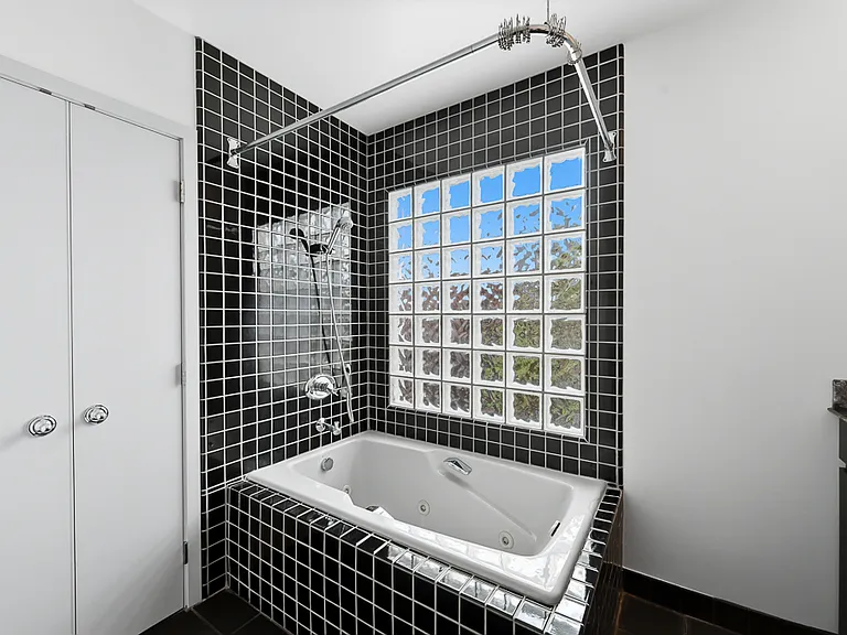 20 Kent Pl — Photo 53