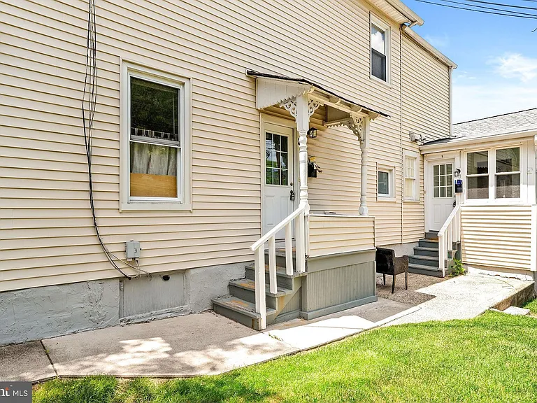 106 Spruce St #2 — Photo 18
