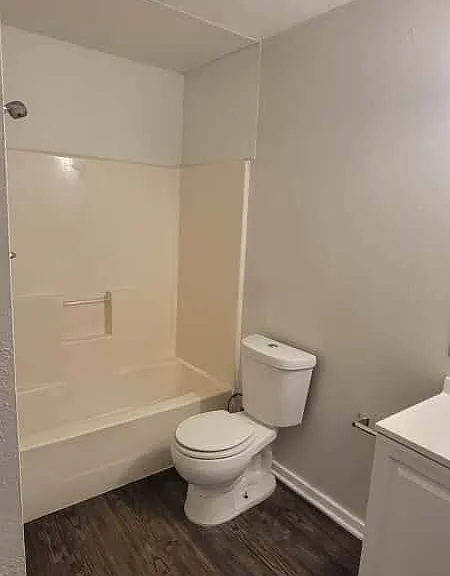 130 Town St #105 — Photo 4