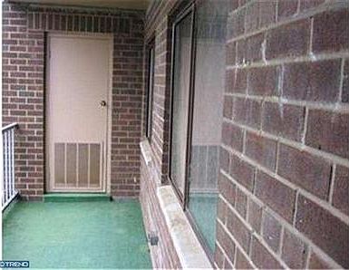 2nd image of 1219 W Wynnewood Rd APT 210