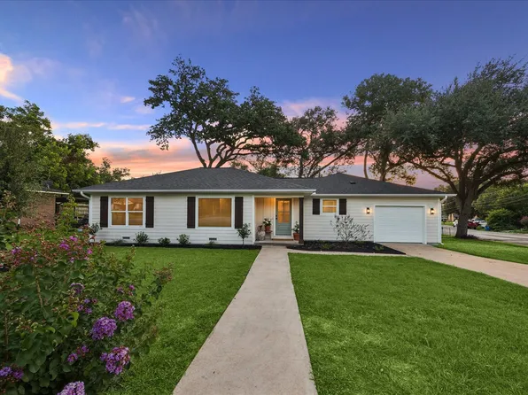 606 S Tesch St, Bellville, TX 77418