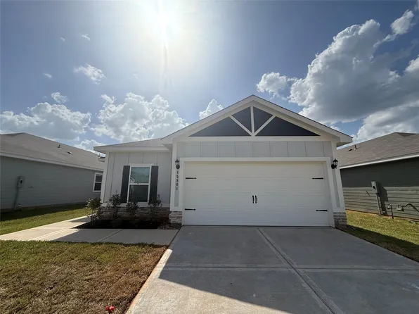 15881 Berry Hill Dr, Conroe, TX 77303