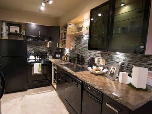 3rd image of 120 NW 17th St APT 3
