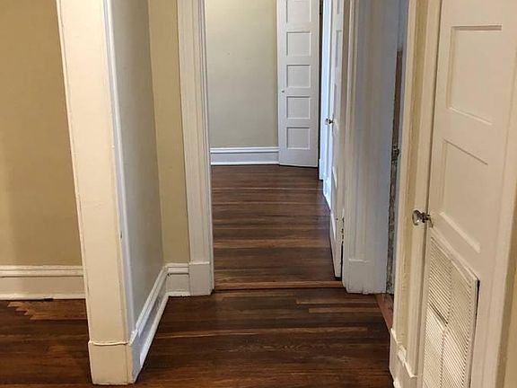 4th image of 1109 W Grace St #4