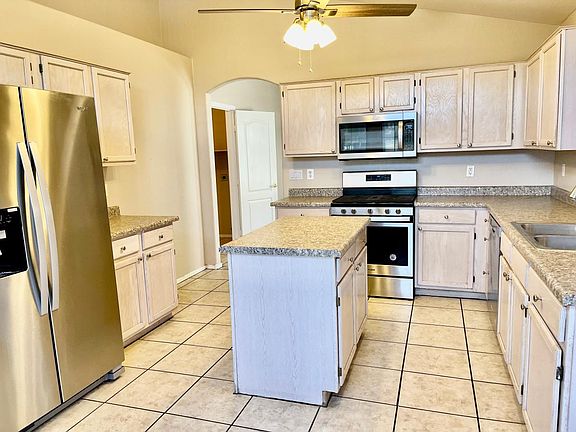 3rd image of 13192 W Monte Vista Dr