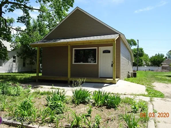 207 W 11th St, Grand Island, NE 68801
