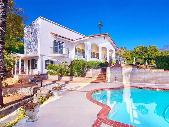 3rd image of 9430 Mesa Vista Ave