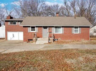 441 Fieldcrest Dr, Pittsburg, KS 66762