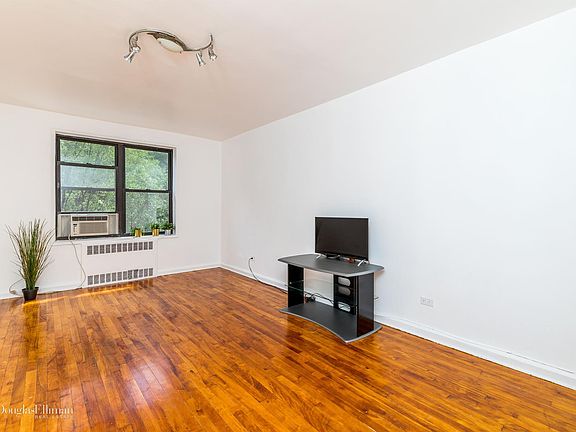 4th image of 3420 78th St APT 2B