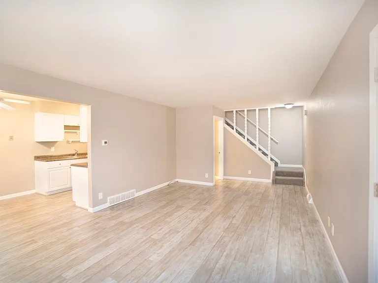 9845 Orangewood Dr — Photo 6
