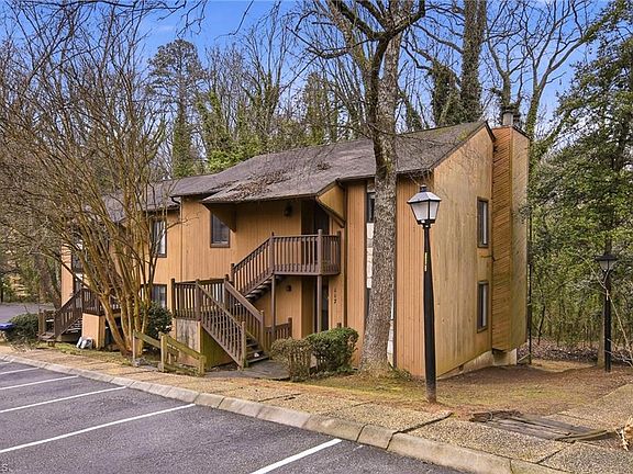 4th image of 118 Cloister Oaks Cir