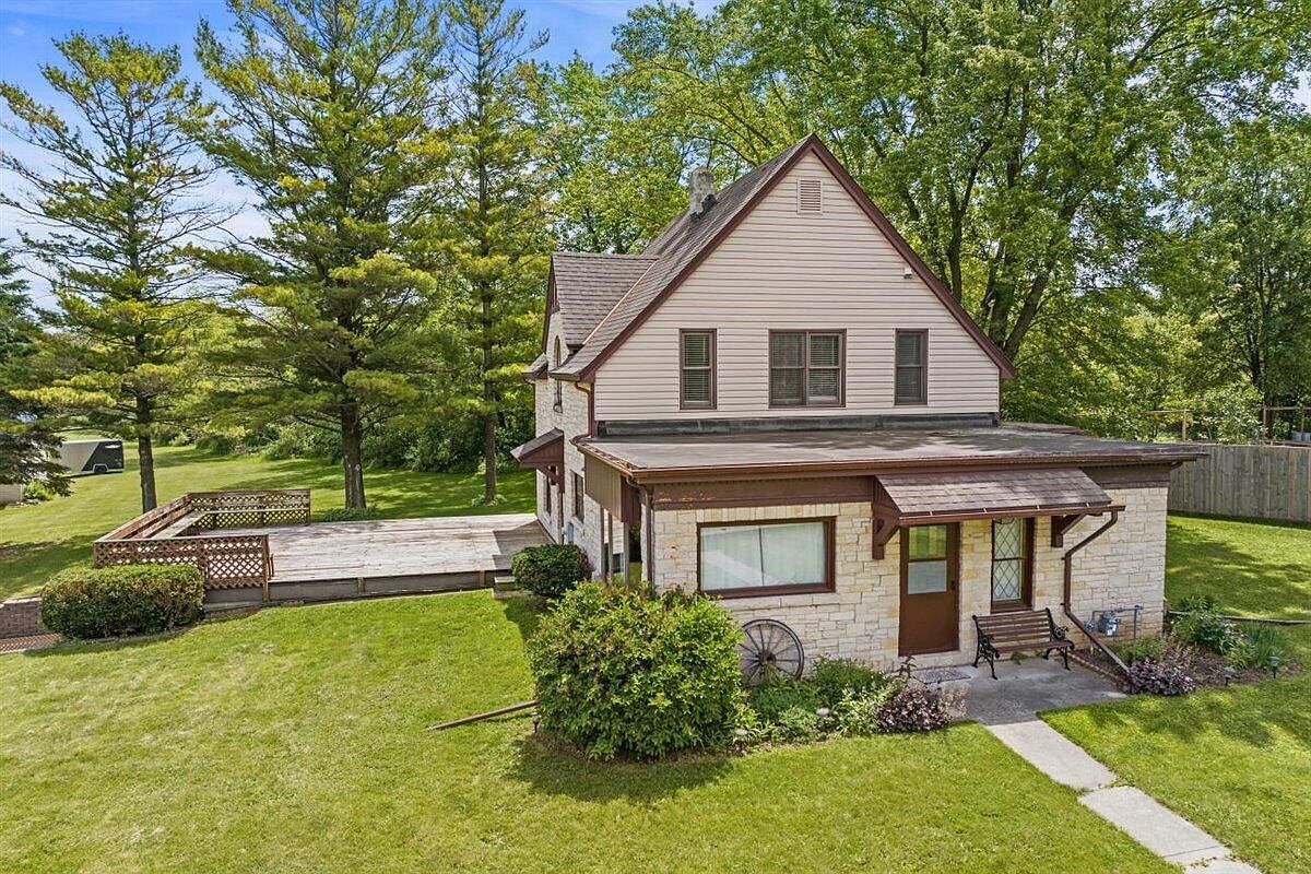 828 Wisconsin STREET, Adell, WI 53001 Zillow