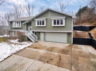 4650 Edgewood Dr, Slinger, WI 53086