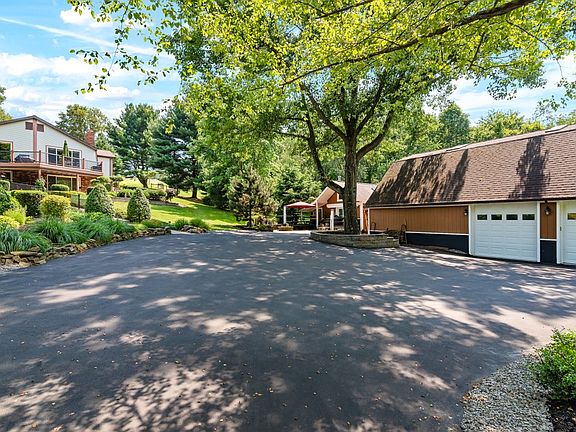 3rd image of 180 Lower Harmony Rd
