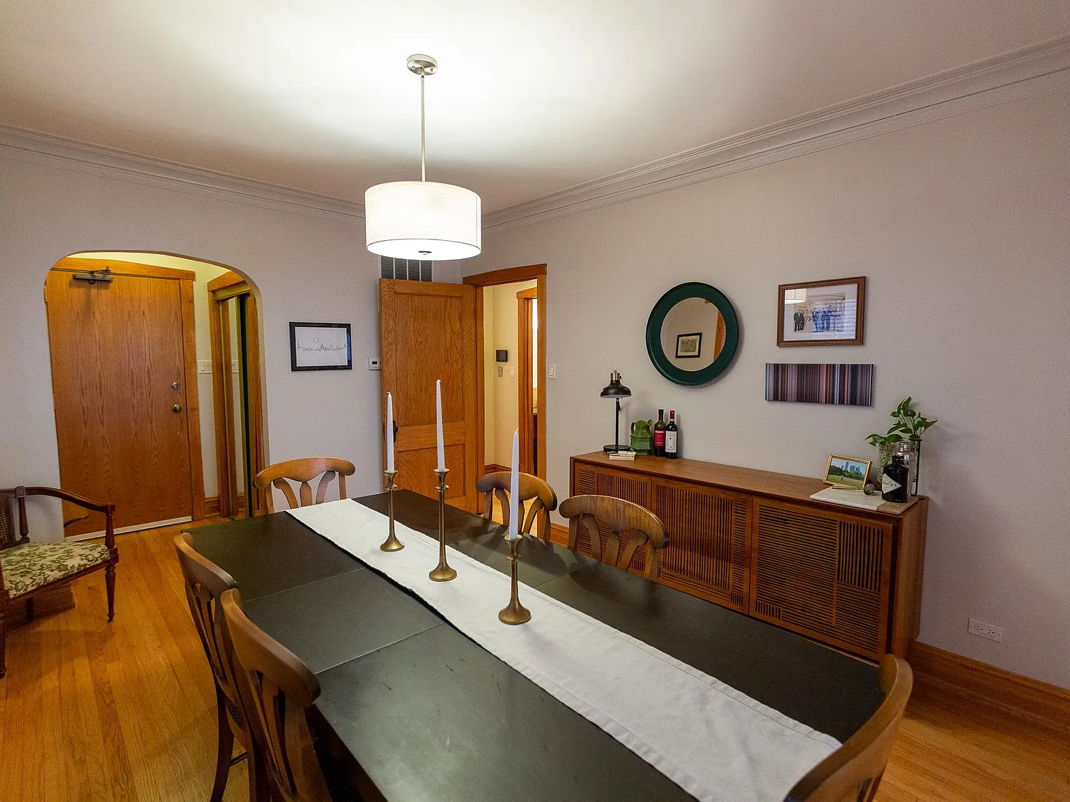 2 bed, 1.5 bath, 1100 sqft, $2,300 — Photo 4