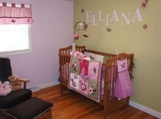 1357 Ponderosa Ave, Green Bay, WI 54313