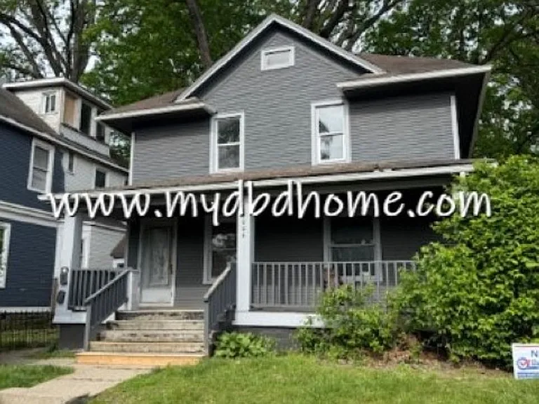3006 Thompson Ave — Photo 1