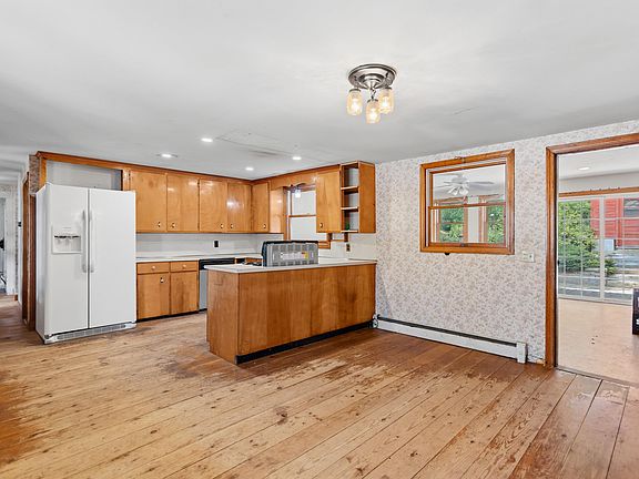 4th image of 1 Ridgewood Circle
