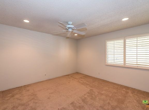Master Bedroom - NEW CARPET!