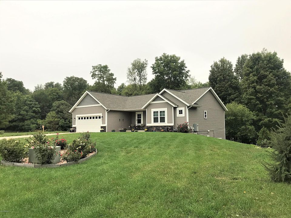 1st image of 1047 Hidden Ponds Dr
