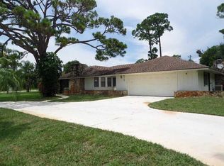 679 Fleming St, Sebastian, FL 32958