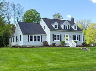 4 Gilbert Rd, New Hartford, NY 13413