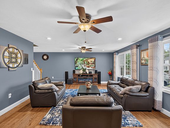 3rd image of 78 Waterhill St #78