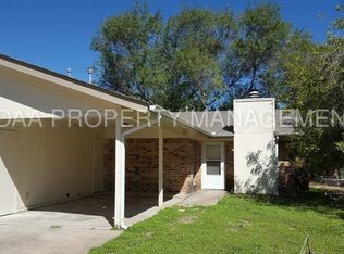 1210 Westcott Dr #B, Round Rock, TX 78664