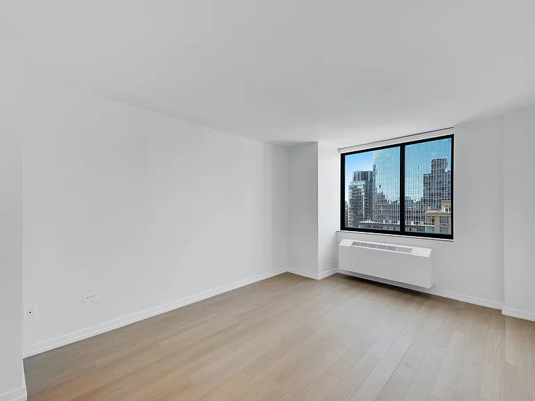75 W End Ave #R22A — Photo 9