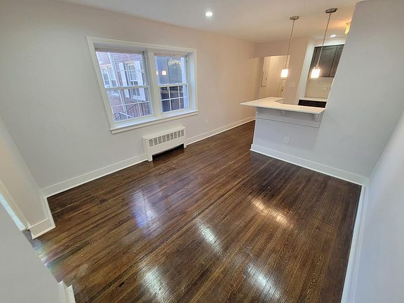 3rd image of 12 Beaumont Pl APT 1M