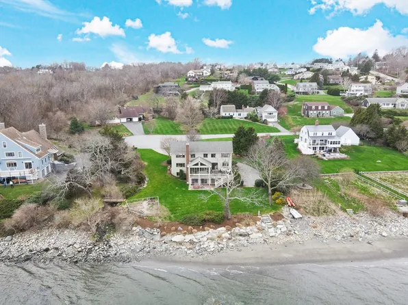 54 Oliver Hazard Perry Rd, Portsmouth, RI 02871