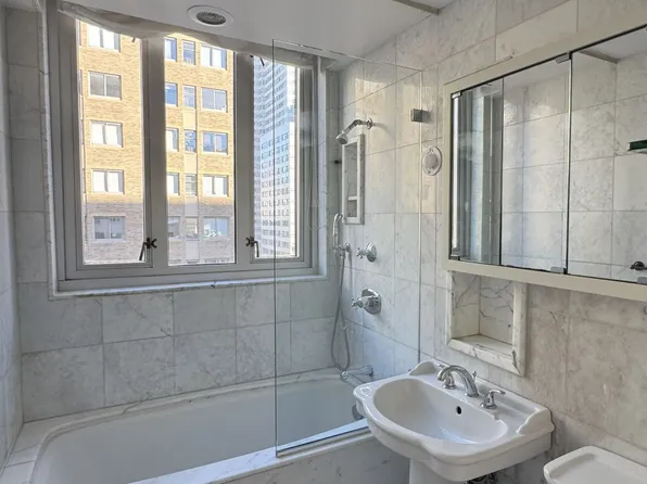 169 East 69th Street image 10 of 14