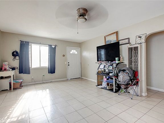 5th image of 331 W 92nd St
