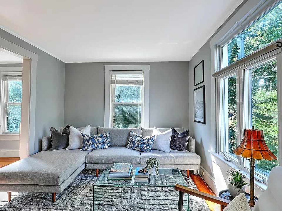13 1/2 Ayrault St #2