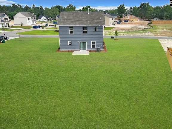 3rd image of 214 Oak Branch Dr