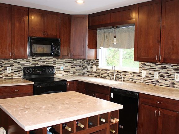 3rd image of 6318 Paxton Woods Dr