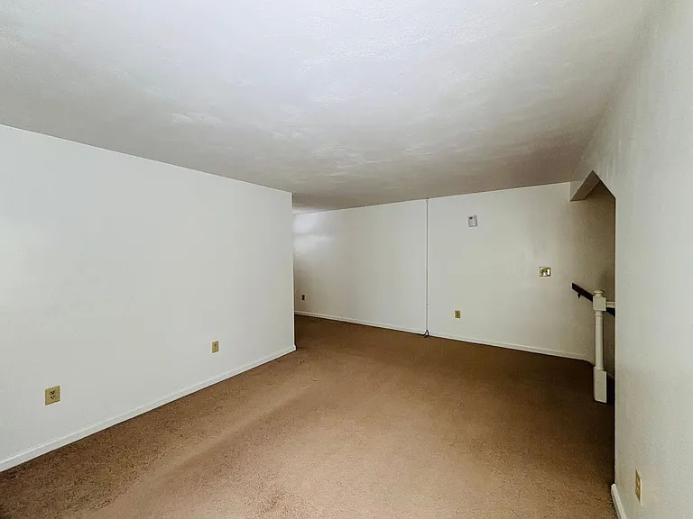 108 Chowning Pl — Photo 4