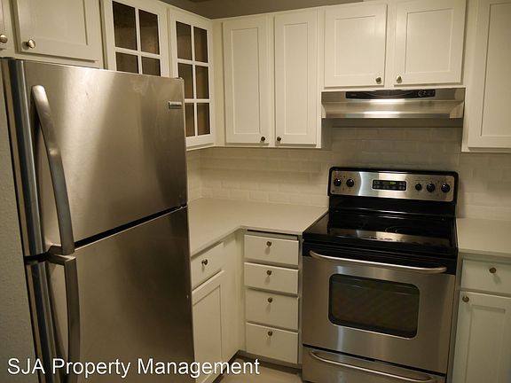 5th image of 12515 NE 116th St APT B13