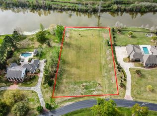 2209 Laurel Lakes Ave, Baton Rouge, LA 70820