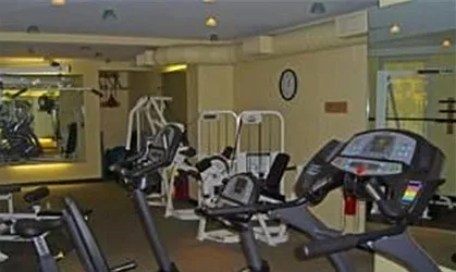 Rented by R New York