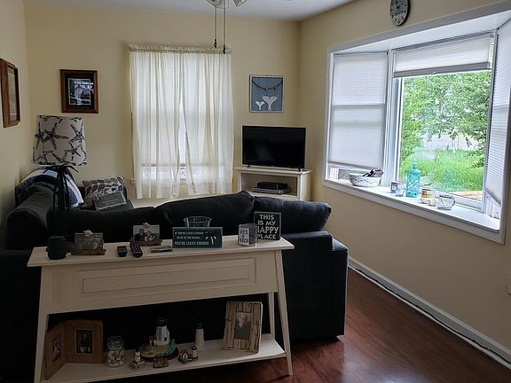 3rd image of 720 Long Branch Ave