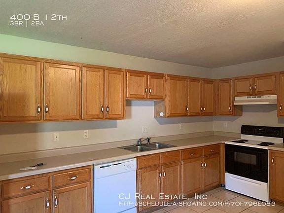 3rd image of 400 SW 12th St APT B