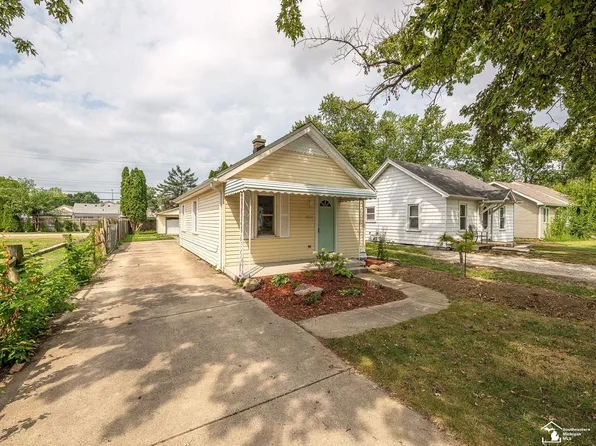 1214 Bacon St, Monroe, MI 48161